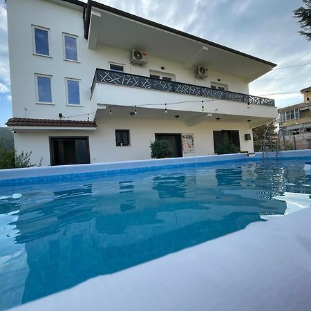 Baza Hostel - Swimming Pool Berat Esterno foto