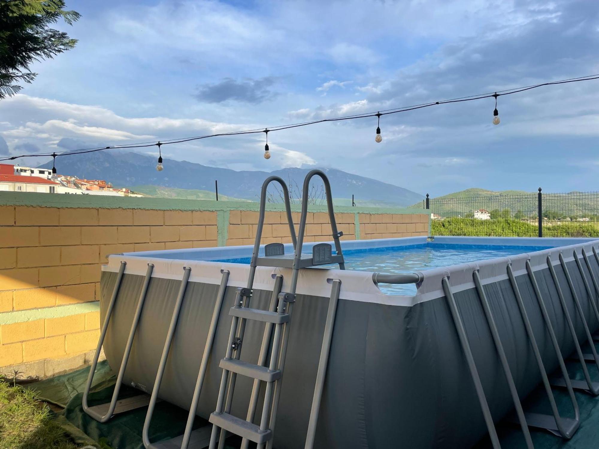 Baza Hostel - Swimming Pool Berat Esterno foto