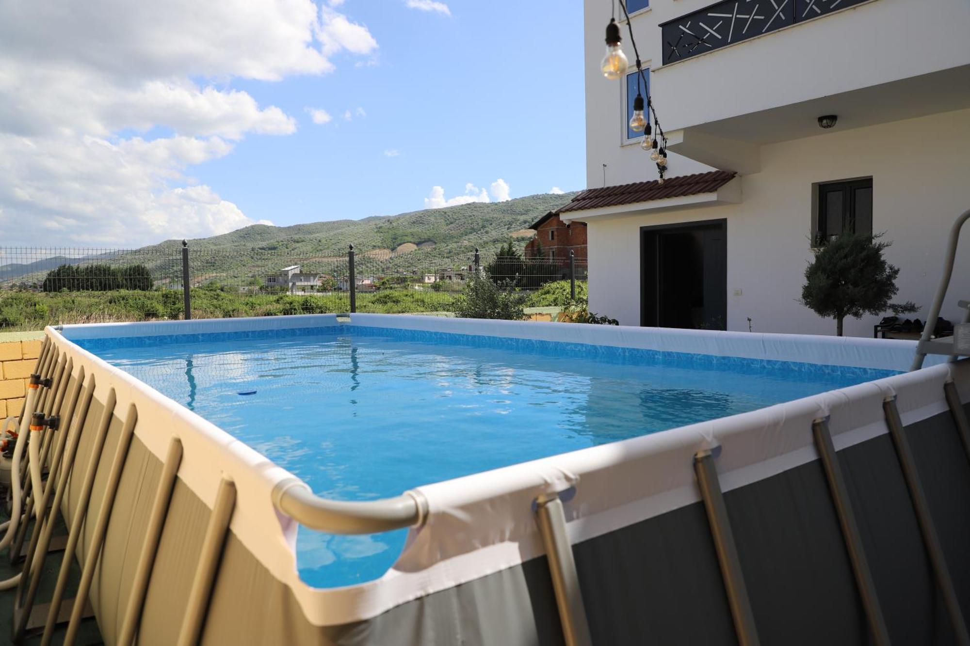 Baza Hostel - Swimming Pool Berat Esterno foto